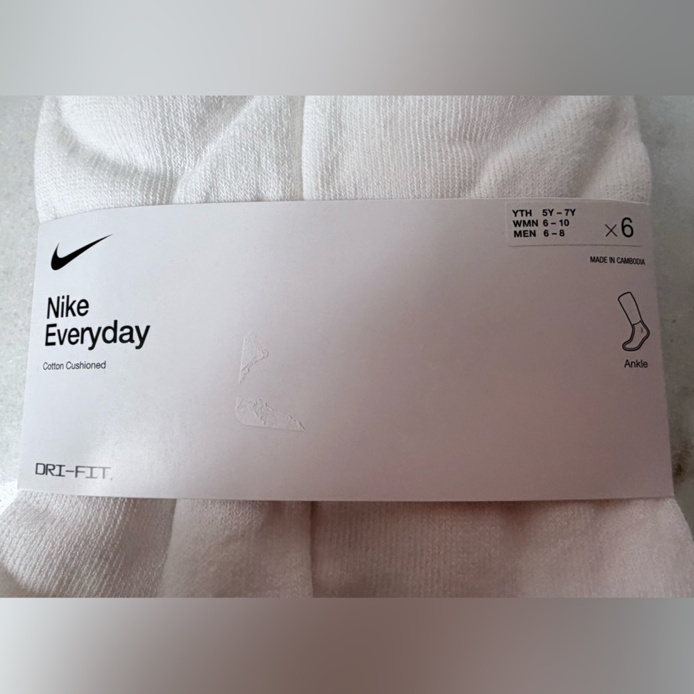 Nike Men's White and Black Crew Socks - 6 Pack - Picture 3 of 5
